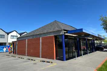 Position, Parking & Presence on Ferry Road