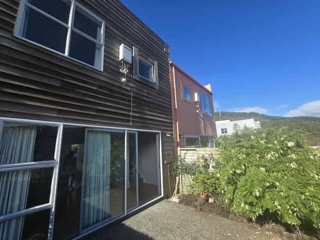 38 Saddleback Grove, Karori