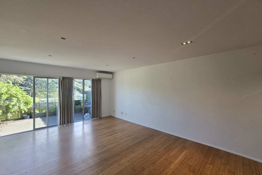 38 Saddleback Grove, Karori 5
