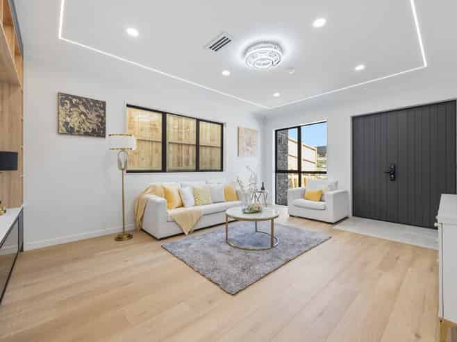 60 Tinaku Road, Flat Bush
