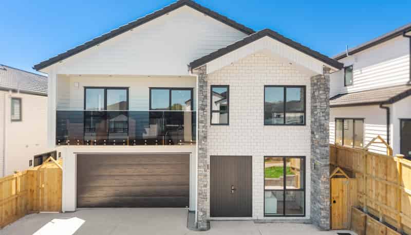 60 Tinaku Road, Flat Bush