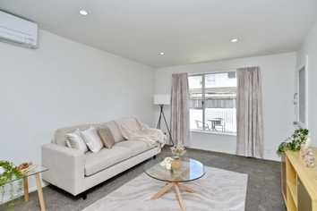 1/107 Huxley Street, Sydenham