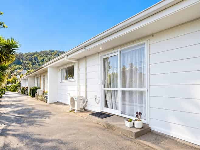 2/133 Tipahi Street, Nelson South