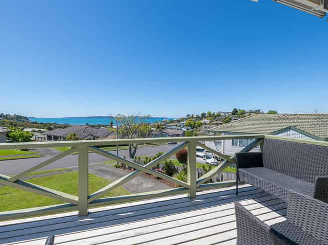 11 Brampton Road, Snells Beach
