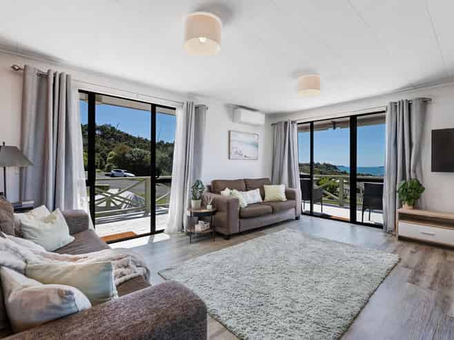 11 Brampton Road, Snells Beach