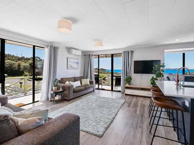 11 Brampton Road, Snells Beach