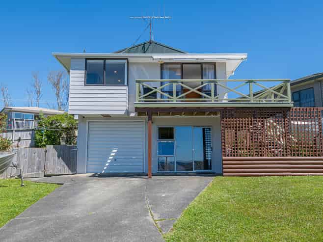 11 Brampton Road, Snells Beach