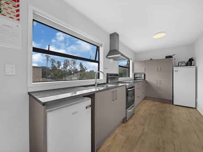 6/64A Rosella Road, Mangere East