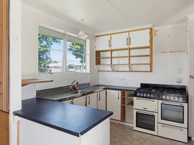19 Kinross Street, Levin
