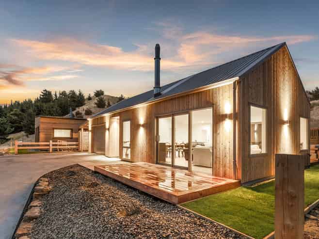 46 Atkins Road, Lake McKay, Luggate