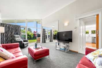 230 Waiwhetu Road, Waterloo