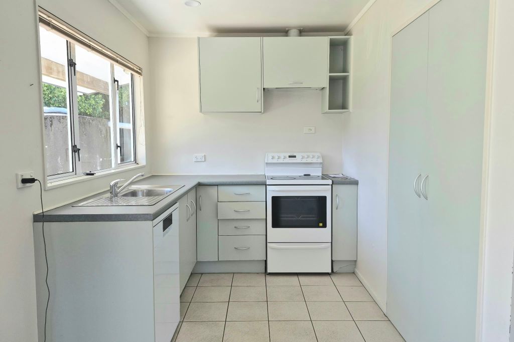 Kiwi Dream in Original Beachlands 5