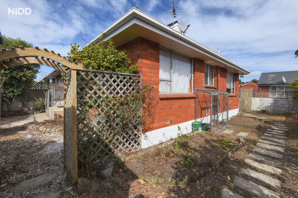 Tidy Two Bedroom Unit 3