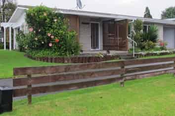 16 Linklater Avenue, Bellevue