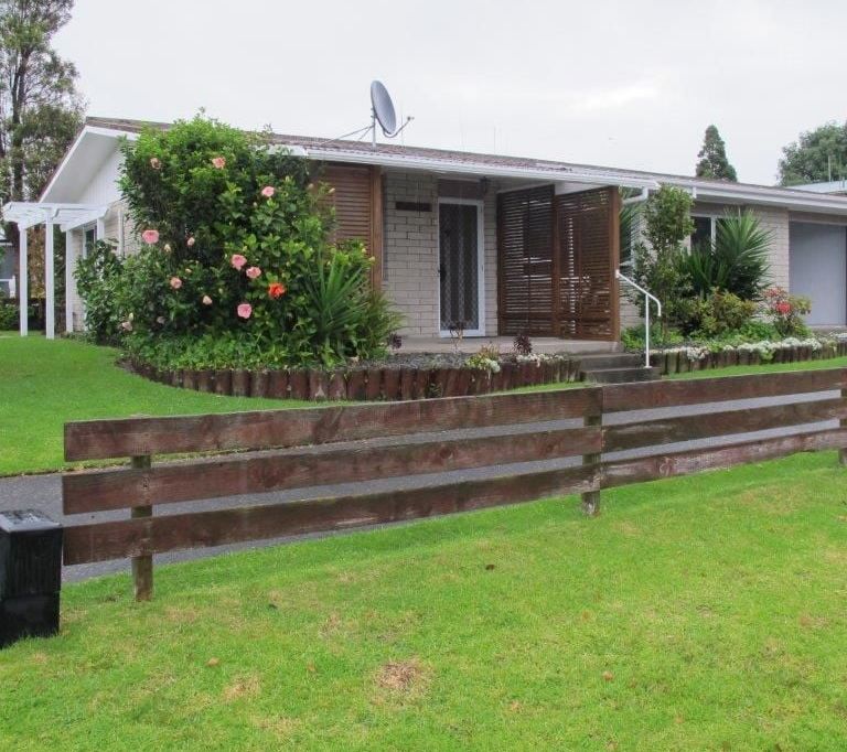 Cherrywood: Tidy Two Bedroom Unit 1