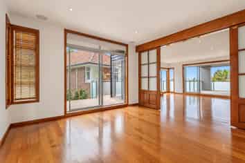 9A Cathedral Place, Parnell