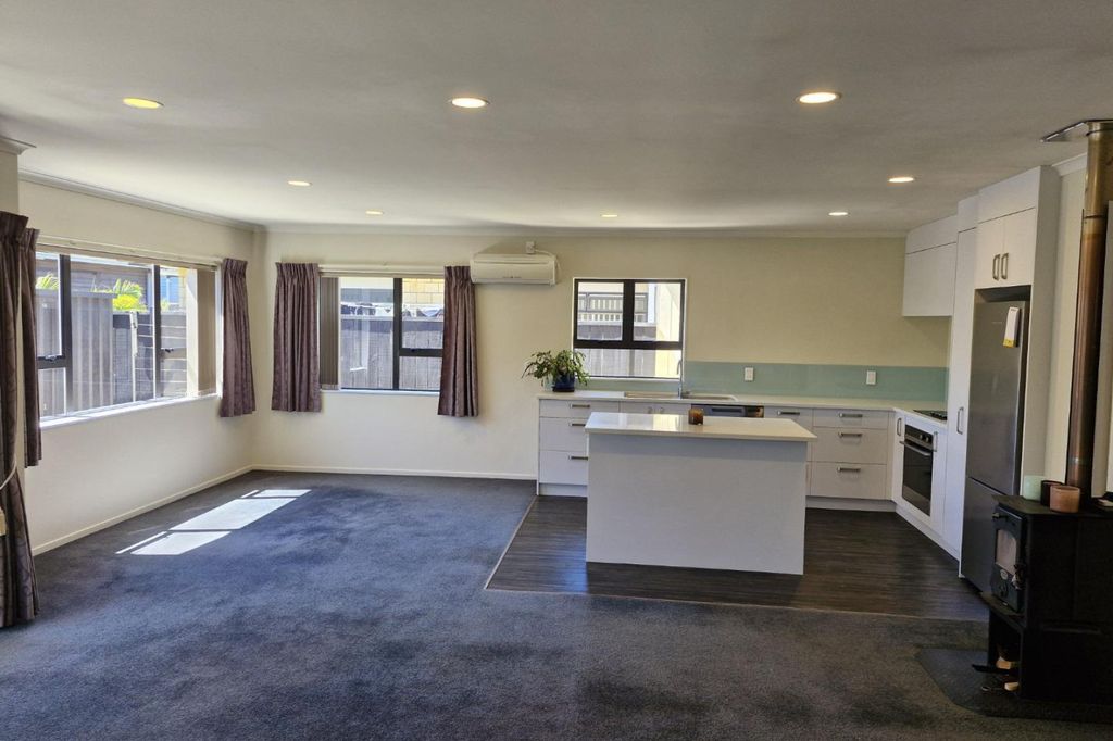 Location and Low maintenance 1