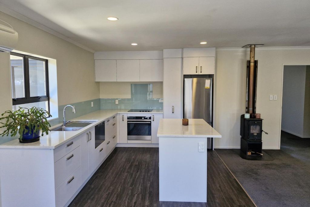 Location and Low maintenance 2