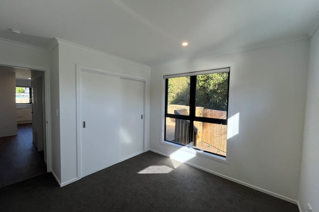 Near-New 3-Bedroom Home in Maeroa! 5