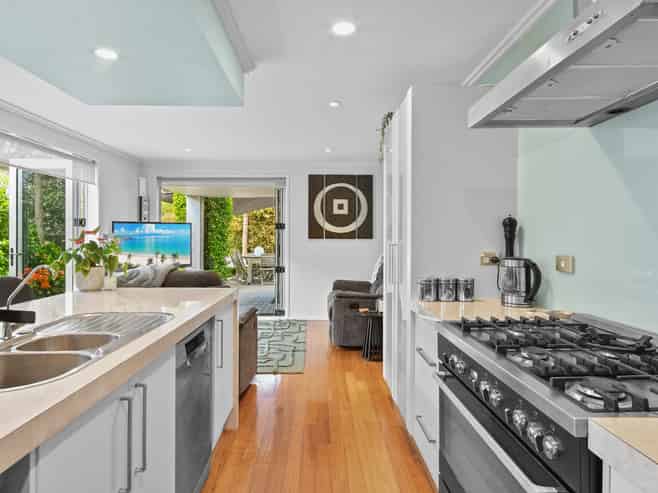 253B Hill Road, The Gardens