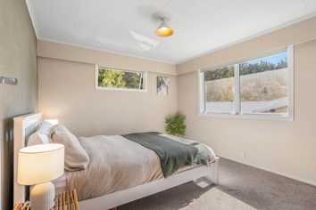 20 Daffodil Street, Titirangi