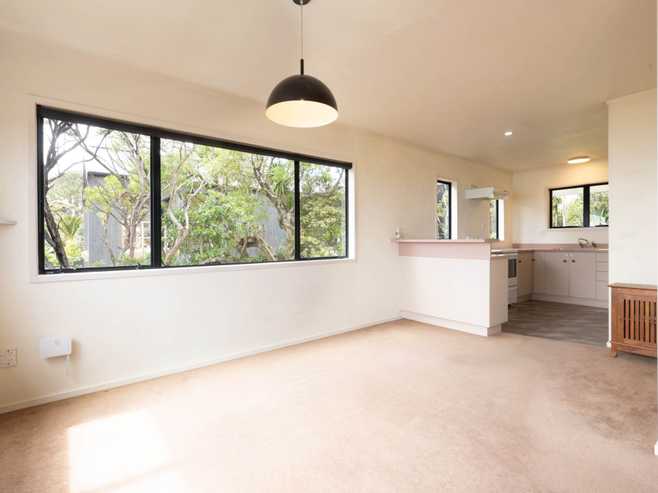21 Te Ahuahu Road, Piha