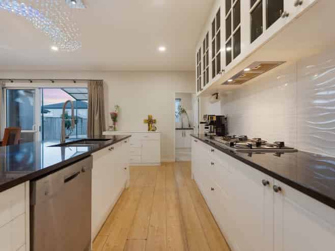 18  Tinaku Road, Flat Bush