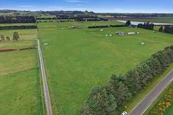 312 Bennetts Road, Cust