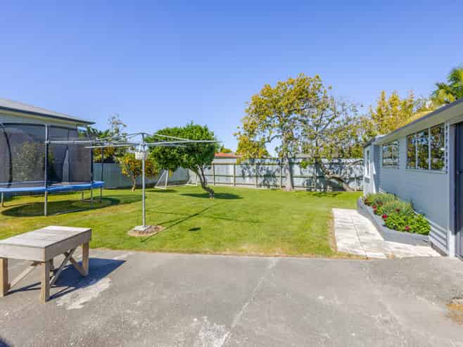 6 McKeefry Avenue, Greenmeadows