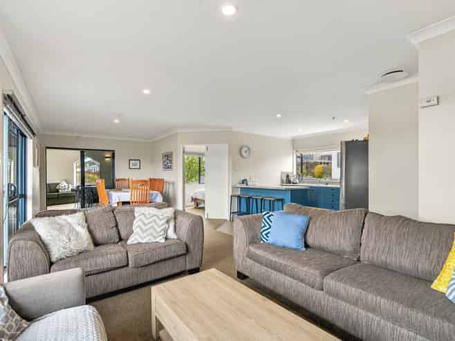 5 Rowena Crescent, Motuoapa