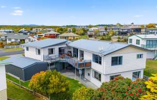 5 Rowena Crescent, Motuoapa