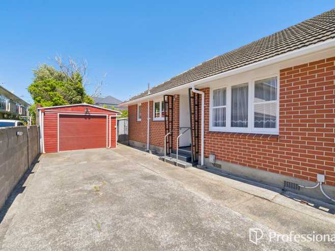 13a Wai-iti Crescent, Woburn