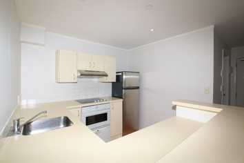 6A/30 Westward Ho Road, Kelston