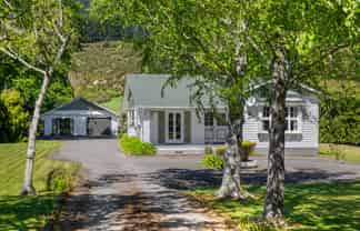 455 State Highway 1, Picton