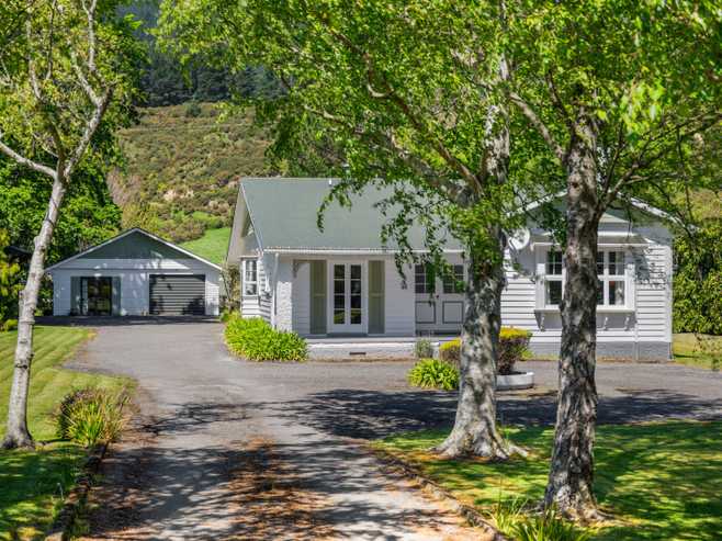 455 State Highway 1, Picton