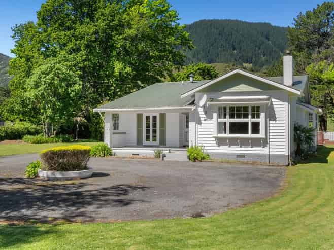455 State Highway 1, Picton