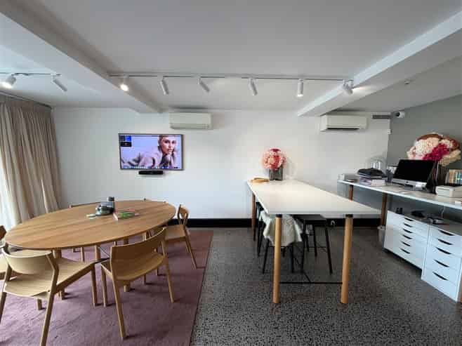 Contemporary Office / Showroom in Freemans Bay