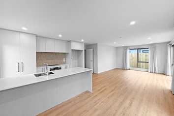 6 Nicolson St, Allenton