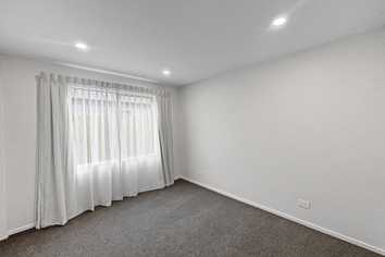 6 Nicolson St, Allenton