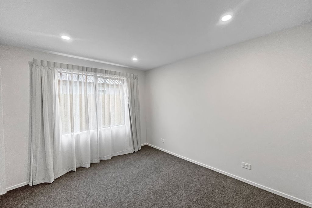 ASHBURTON, NEW BUILD, THREE BEDROOM, TWO BATHROOMS 4