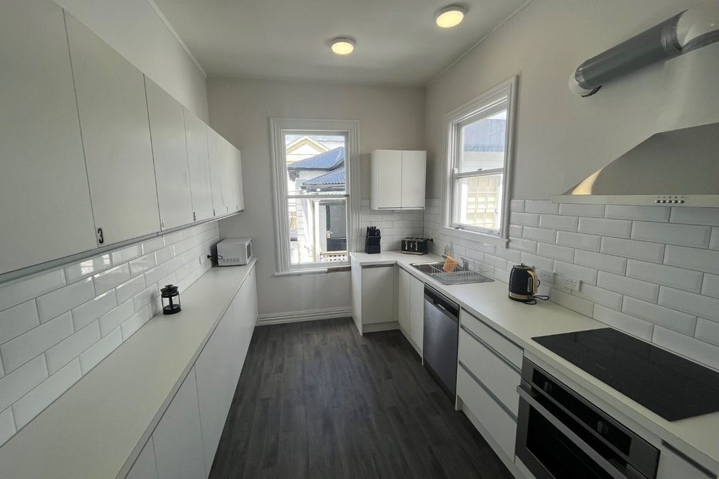 Room5/212b The Terrace, Wellington Central 3