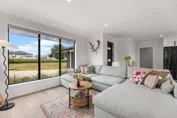 23 Opouatu Avenue, Glenbrook