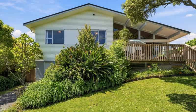 46 Kia Ora Road, Beach Haven