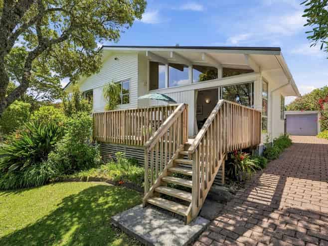 46 Kia Ora Road, Beach Haven