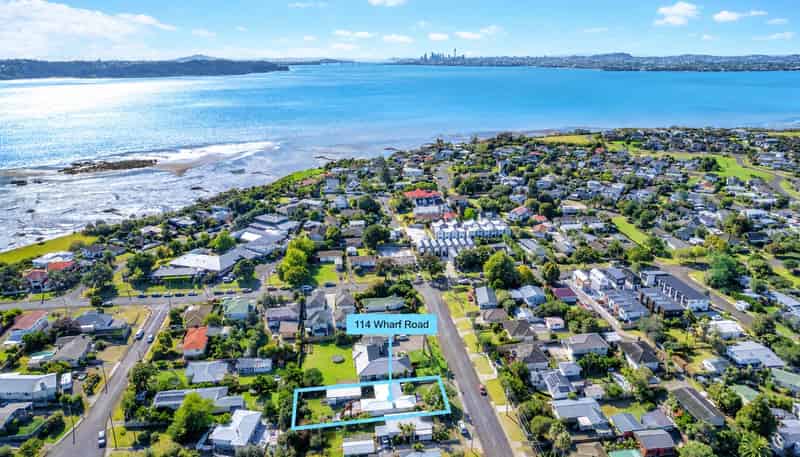 114 Wharf Road, Te Atatu Peninsula