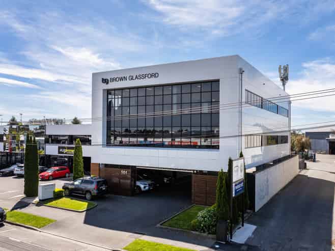 Modern Burnside office - Invest or occupy