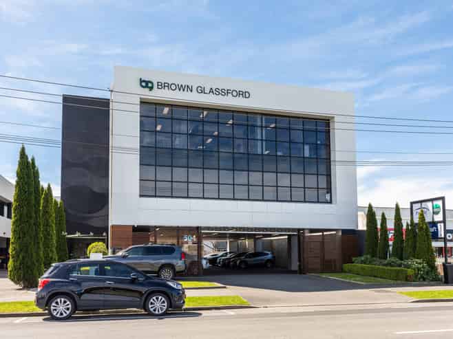 Modern Burnside office - Invest or occupy