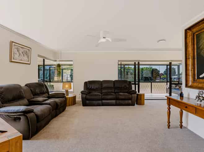 5 Whakapaki Street, URENUI