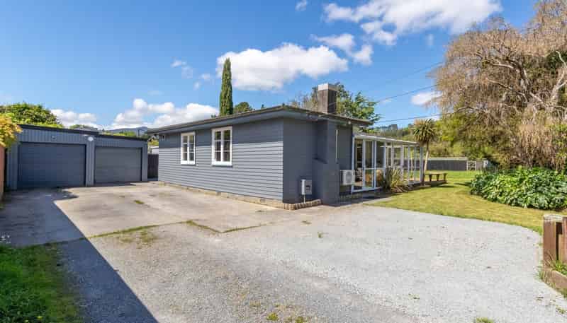 11 Waimarama Grove, Birchville