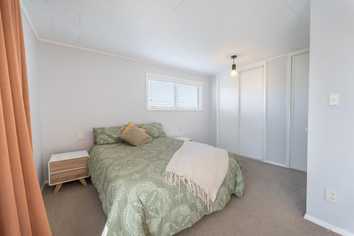 21 Sherratt Street, West End